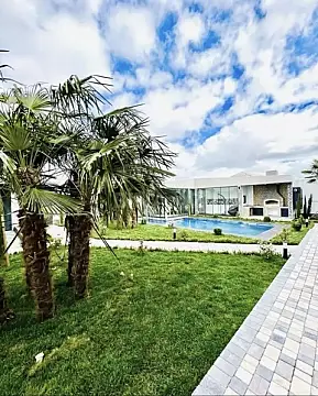Kirayə verilir 4 otaqlı həyət evi 240 m²