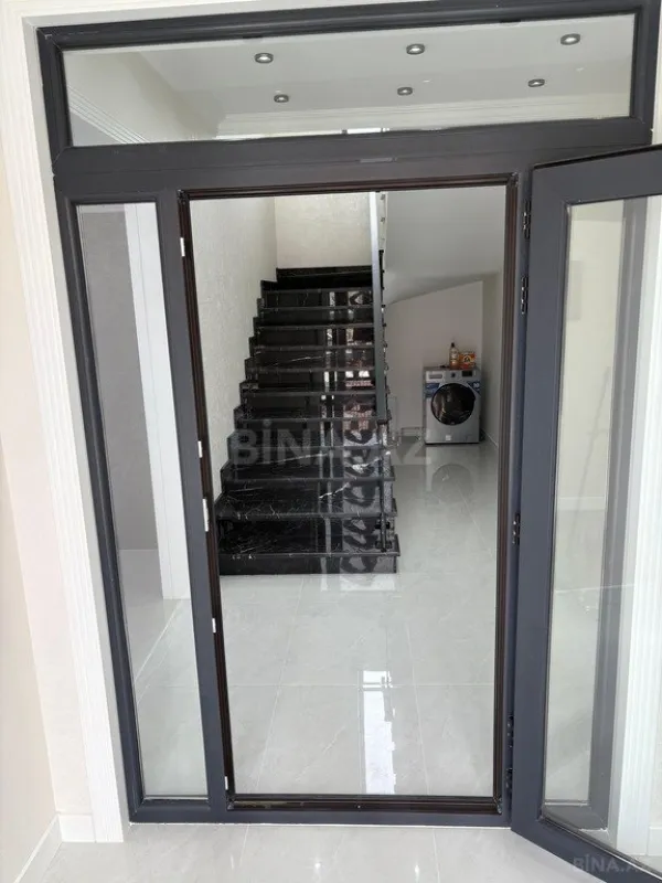 Kirayə verilir 4 otaqlı həyət evi 390 m²