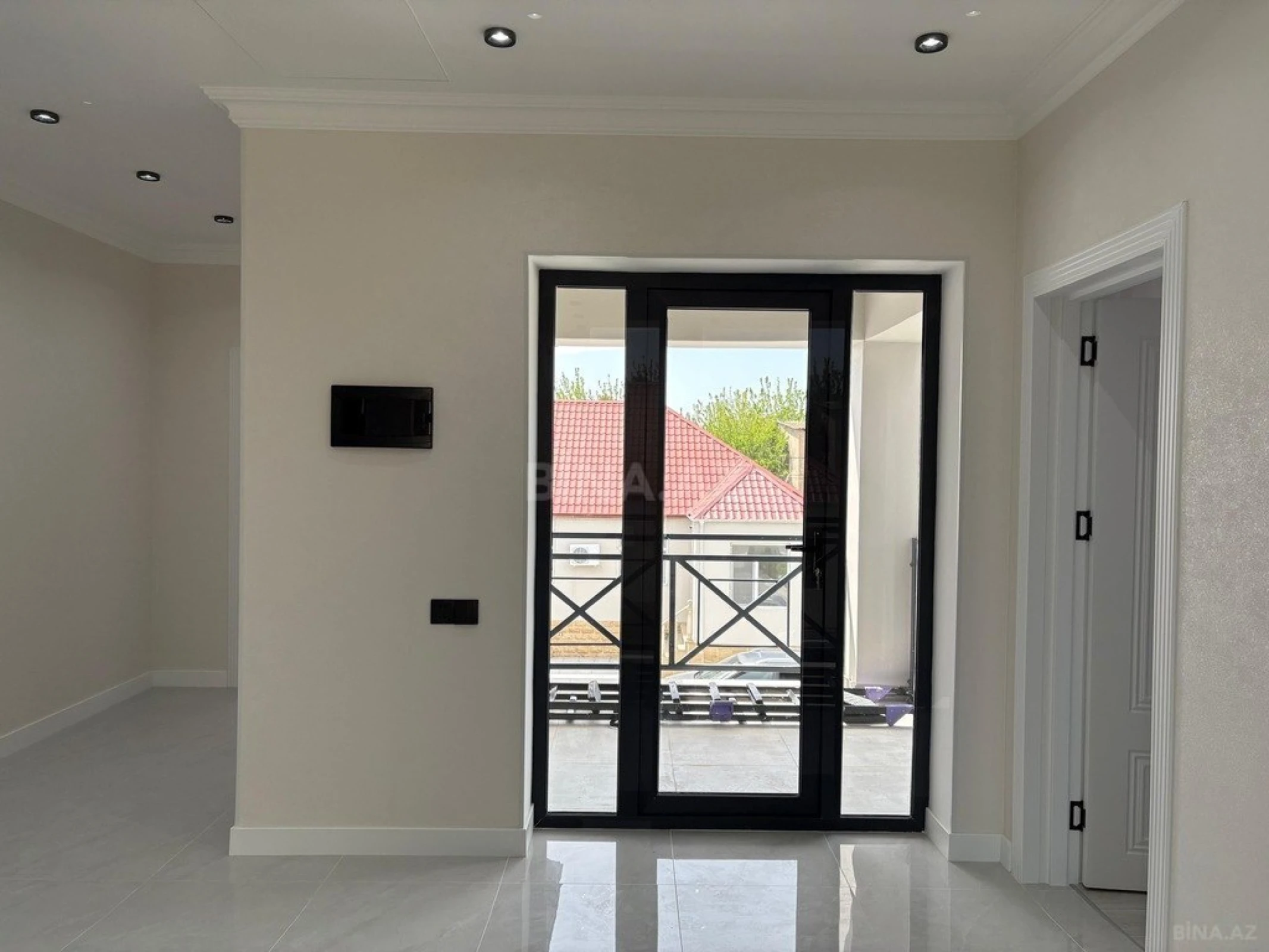 Kirayə verilir 4 otaqlı həyət evi 390 m²