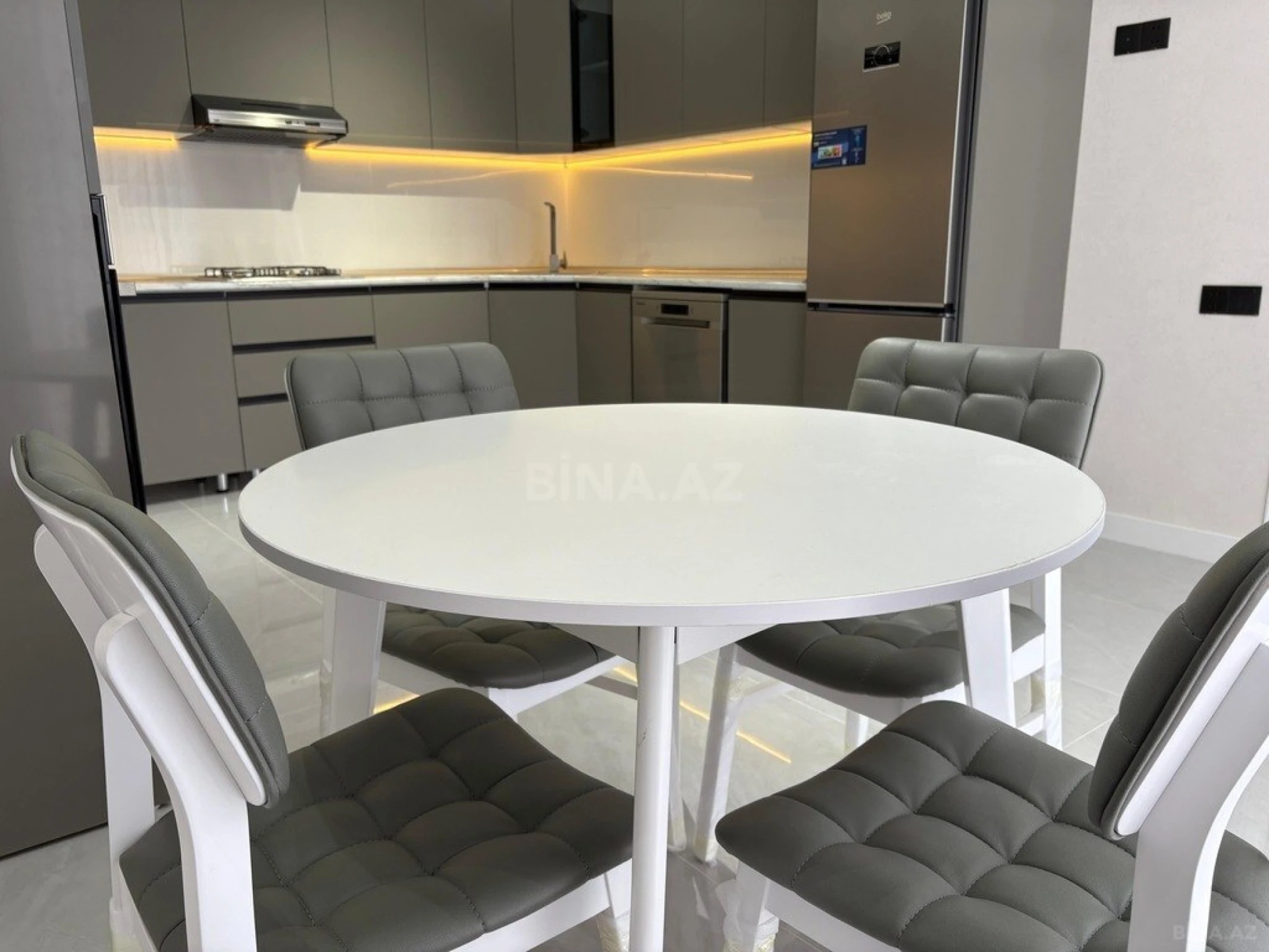 Kirayə verilir 4 otaqlı həyət evi 390 m²