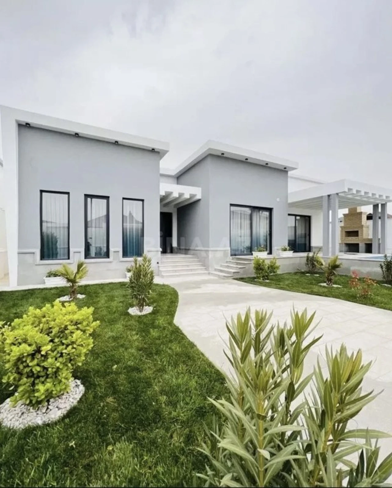 Kirayə verilir 4 otaqlı həyət evi 190 m²