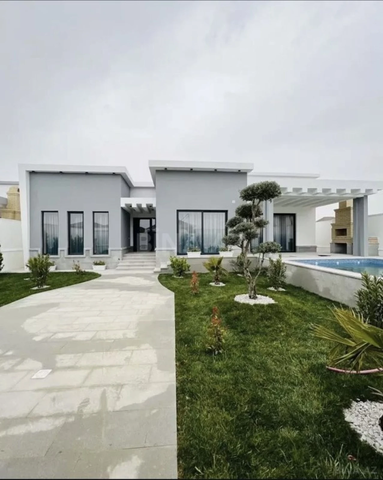 Kirayə verilir 4 otaqlı həyət evi 190 m²