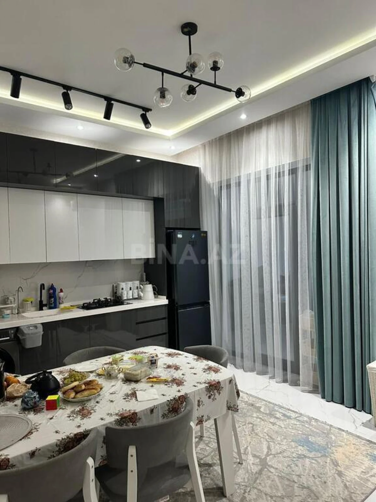 Kirayə verilir 4 otaqlı həyət evi 190 m²