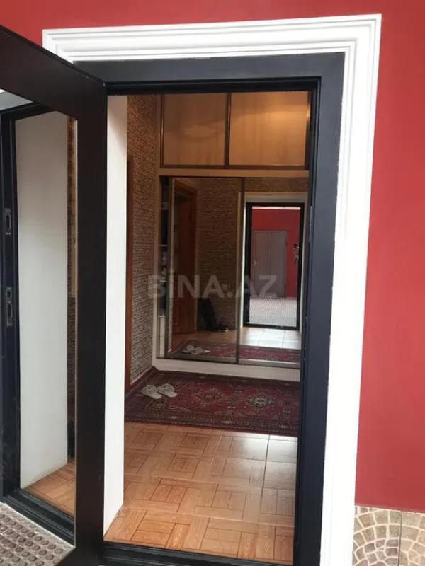 Satılır 7 otaqlı həyət evi 200 m²