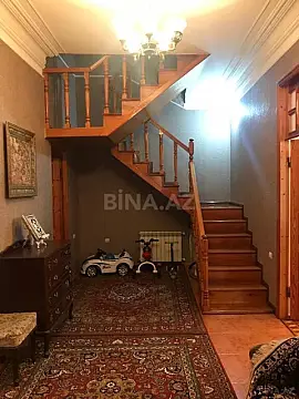 Satılır 7 otaqlı həyət evi 200 m²
