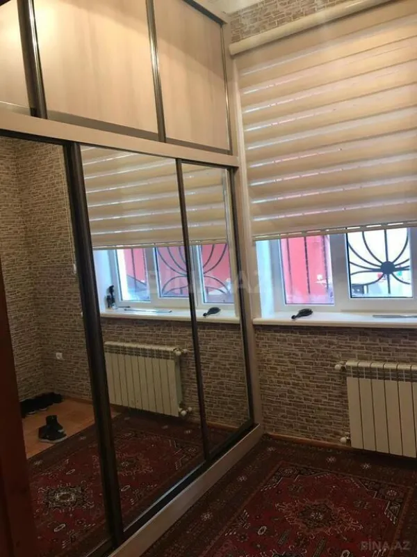 Satılır 7 otaqlı həyət evi 200 m²