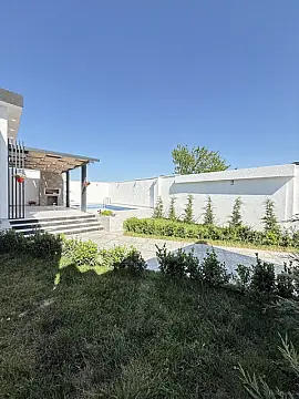 Satılır 4 otaqlı həyət evi 160 m²
