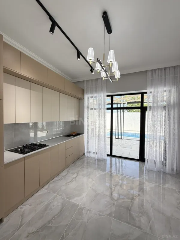 Satılır 4 otaqlı həyət evi 160 m²