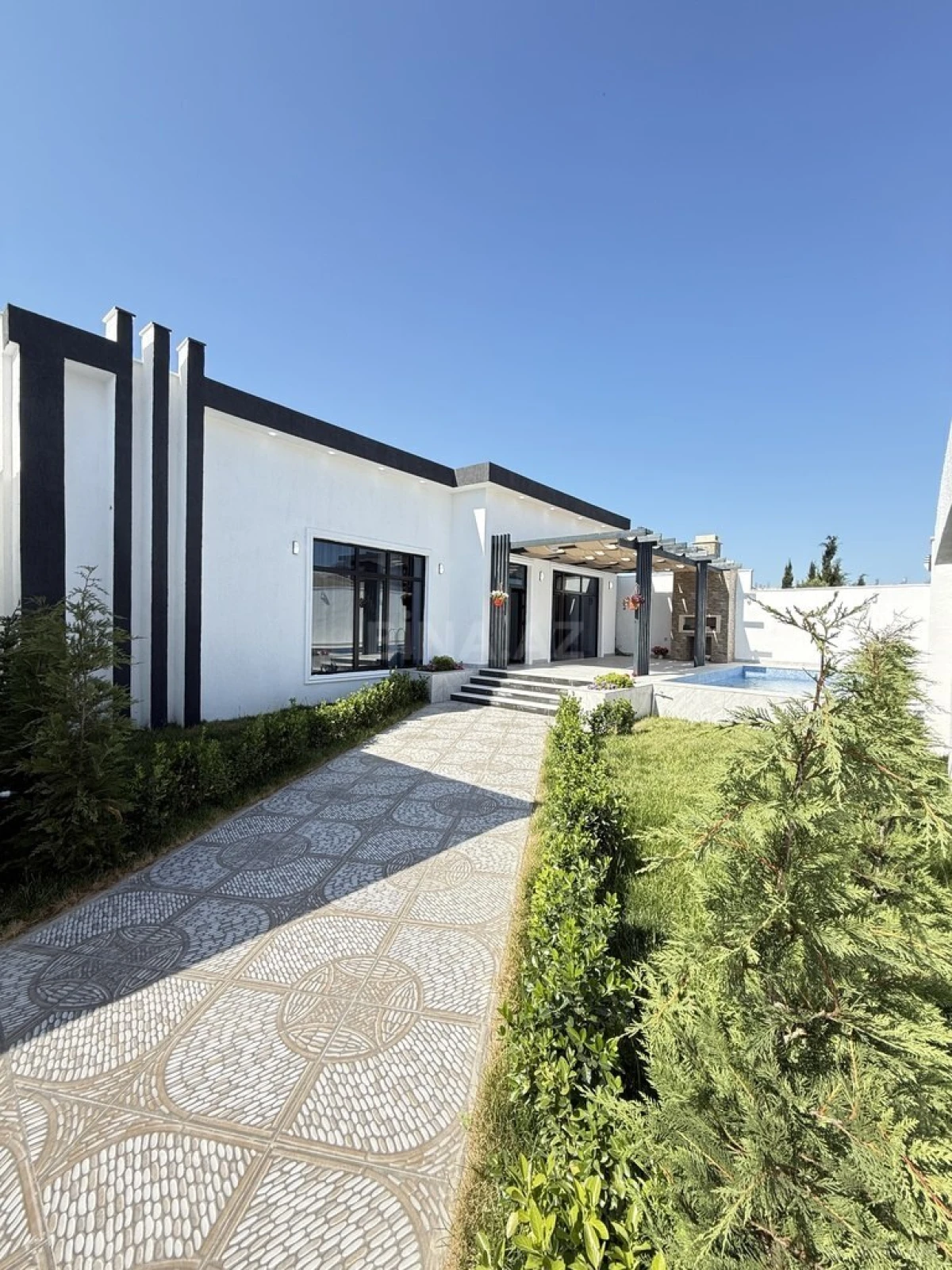Satılır 4 otaqlı həyət evi 160 m²