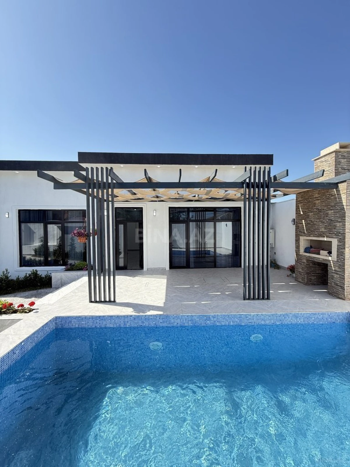 Satılır 4 otaqlı həyət evi 160 m²