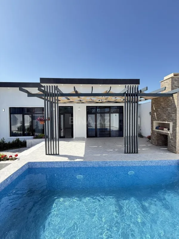 Satılır 4 otaqlı həyət evi 160 m²