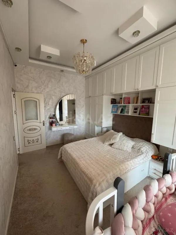 Kirayə verilir 2 otaqlı mənzil 60 m²