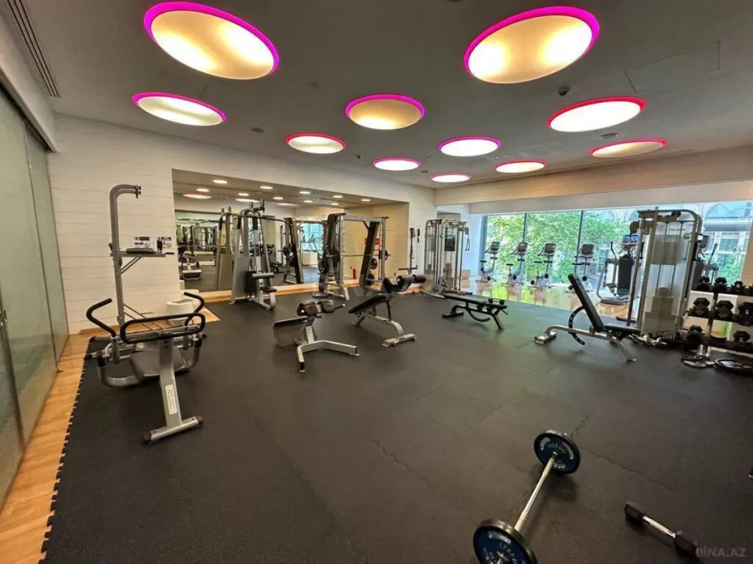 Kirayə verilir 2 otaqlı mənzil 85 m²