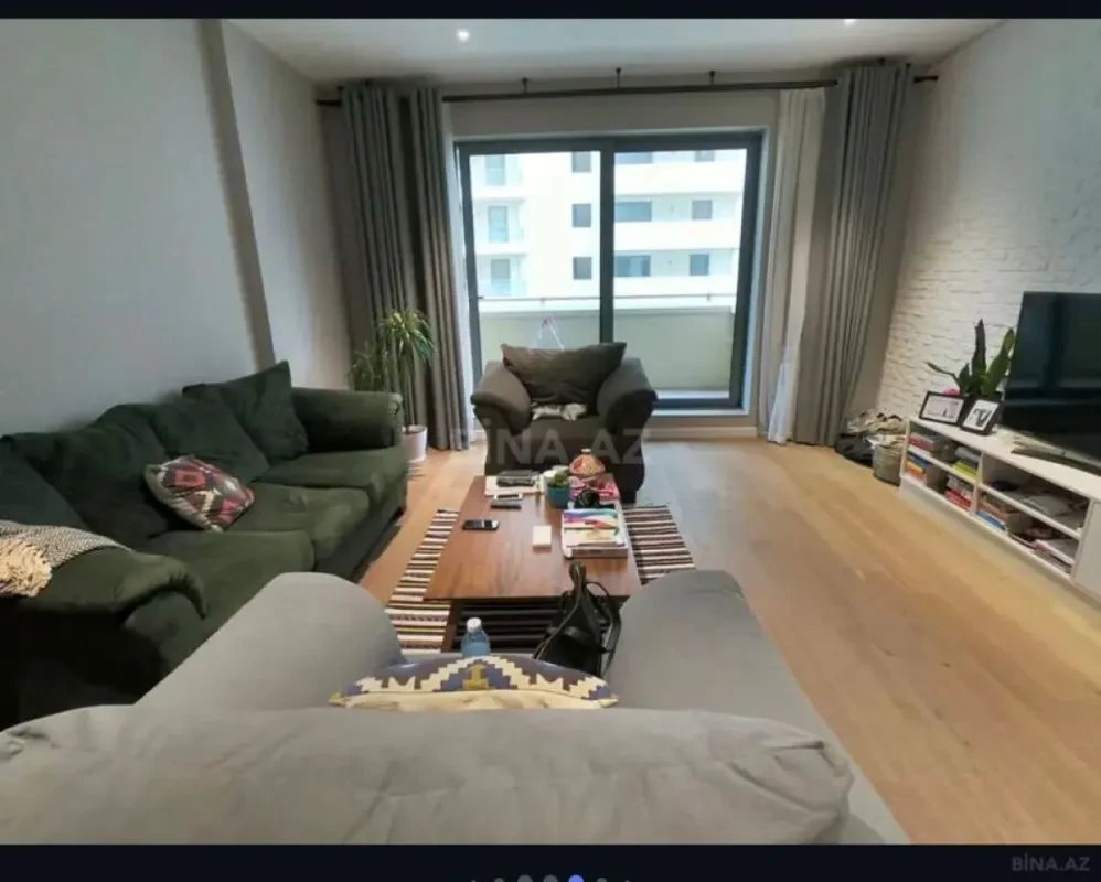 Kirayə verilir 2 otaqlı mənzil 85 m²