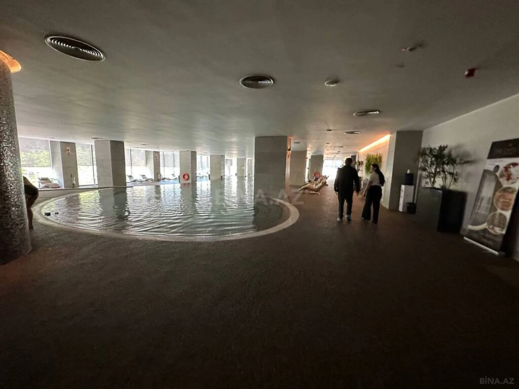 Kirayə verilir 2 otaqlı mənzil 85 m²