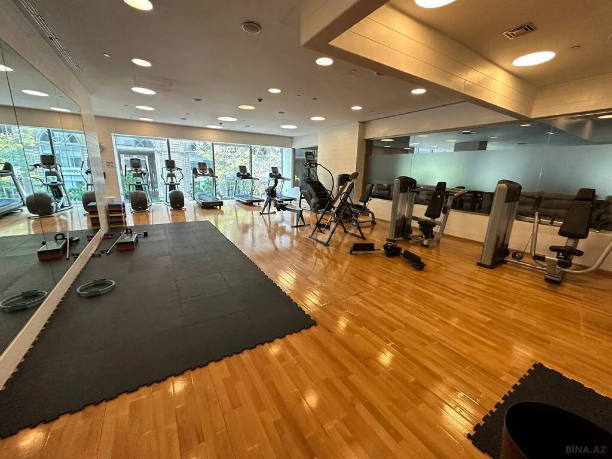 Kirayə verilir 2 otaqlı mənzil 85 m²
