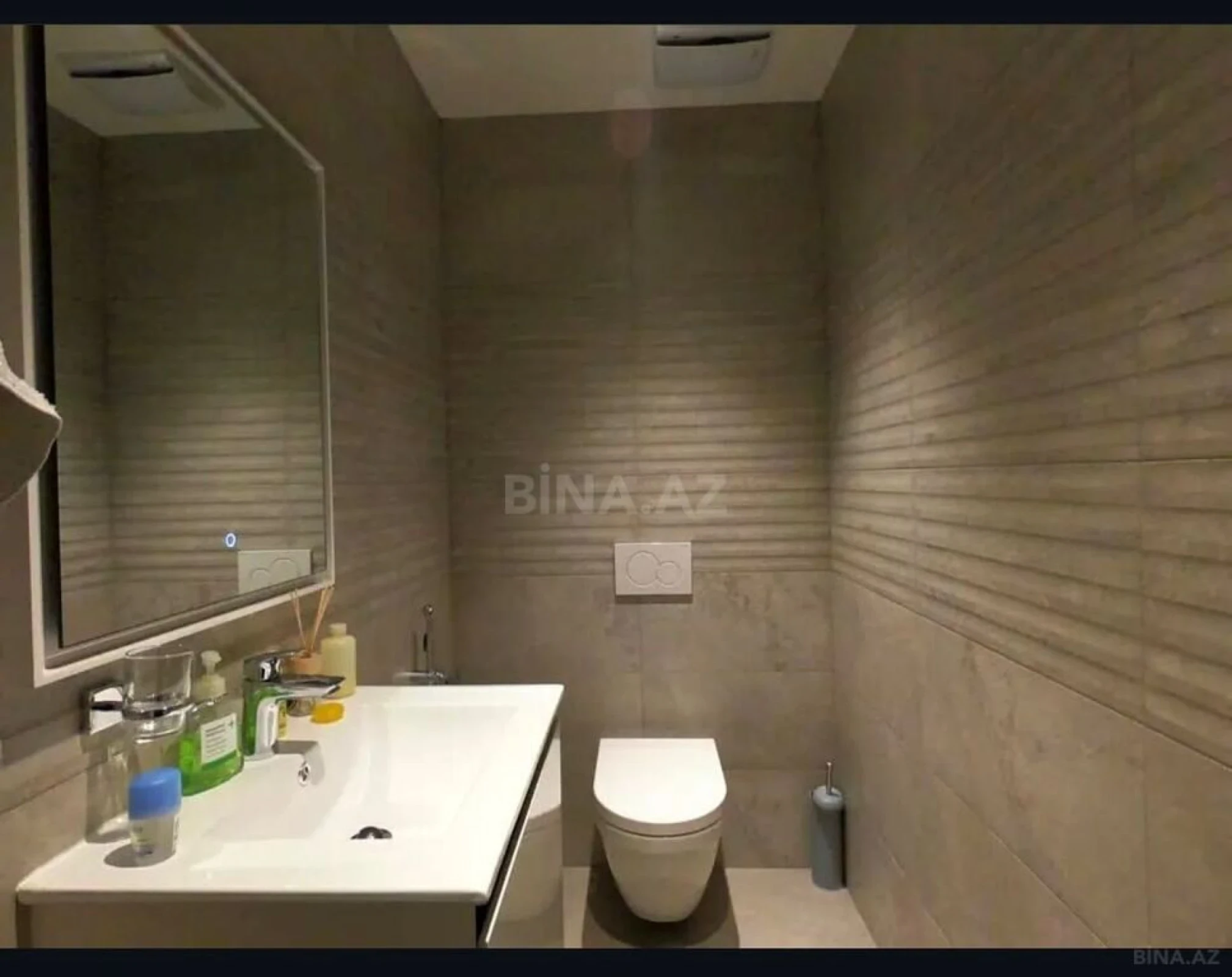 Kirayə verilir 2 otaqlı mənzil 85 m²