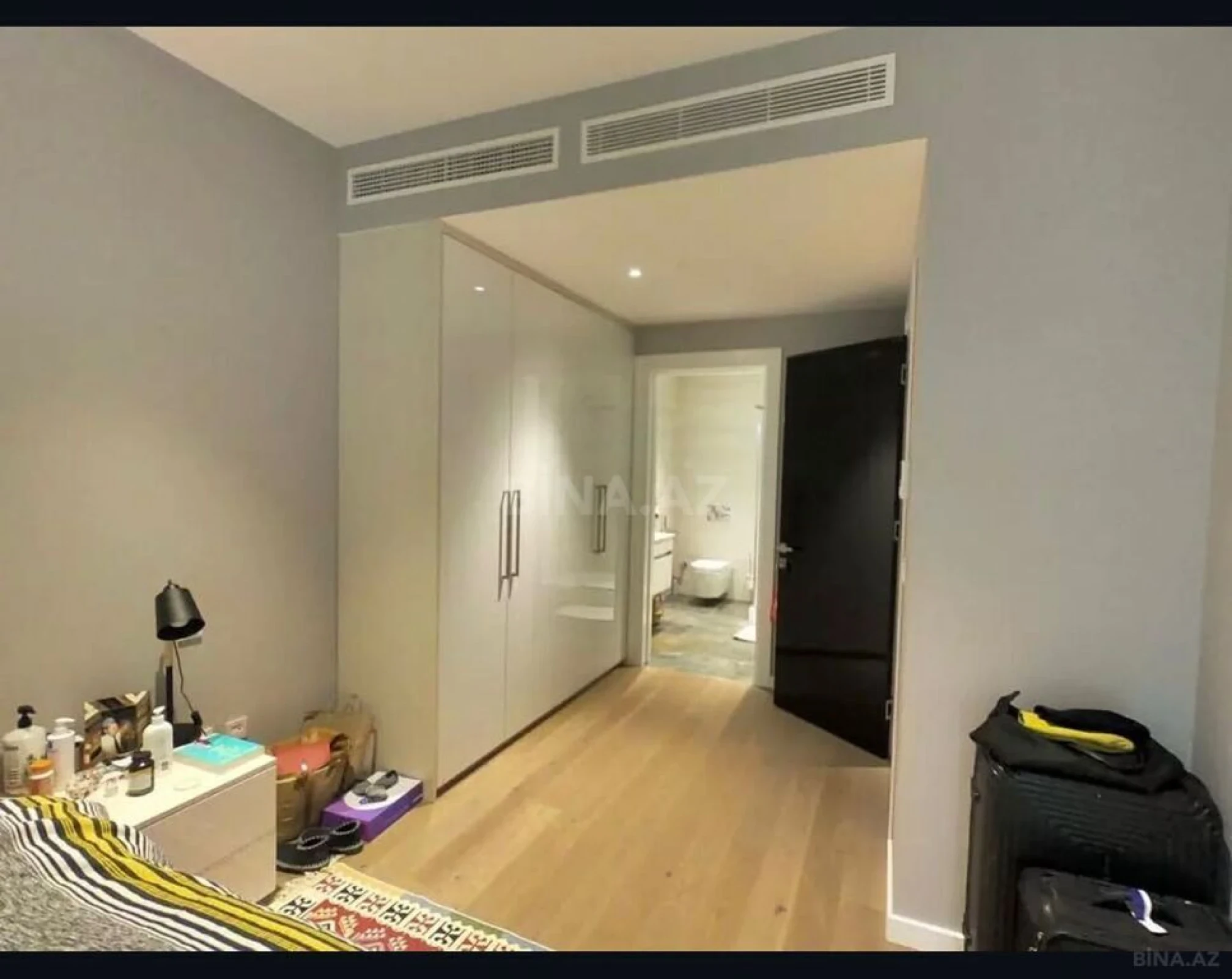 Kirayə verilir 2 otaqlı mənzil 85 m²