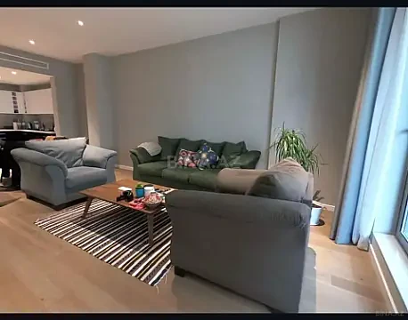 Kirayə verilir 2 otaqlı mənzil 85 m²