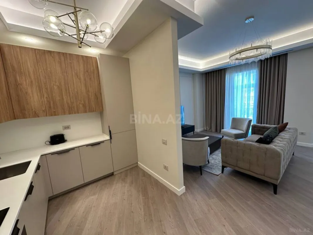 Kirayə verilir 2 otaqlı mənzil 92 m²