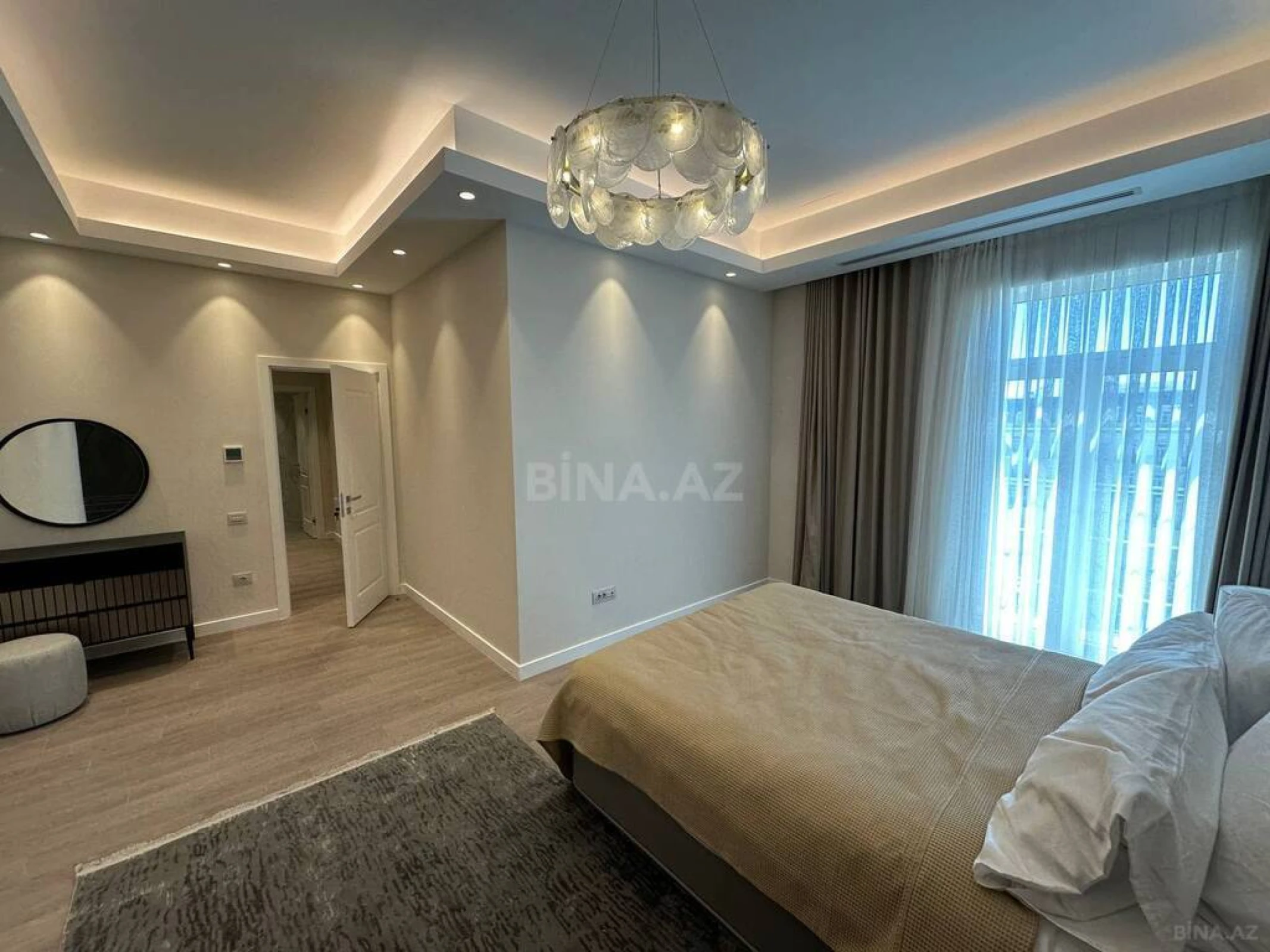 Kirayə verilir 2 otaqlı mənzil 92 m²