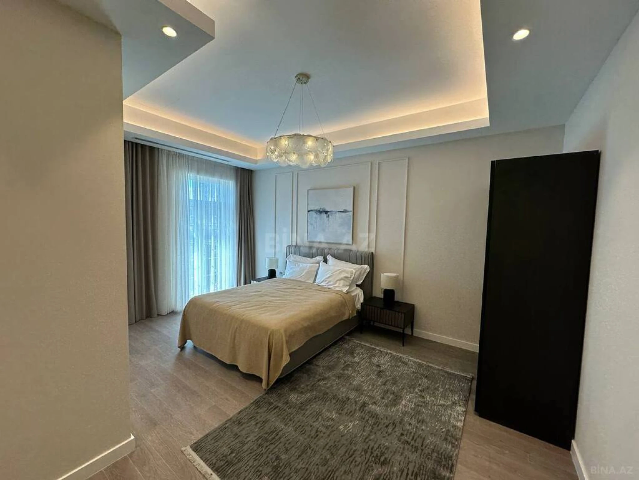 Kirayə verilir 2 otaqlı mənzil 92 m²