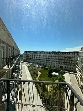 Kirayə verilir 2 otaqlı mənzil 92 m²