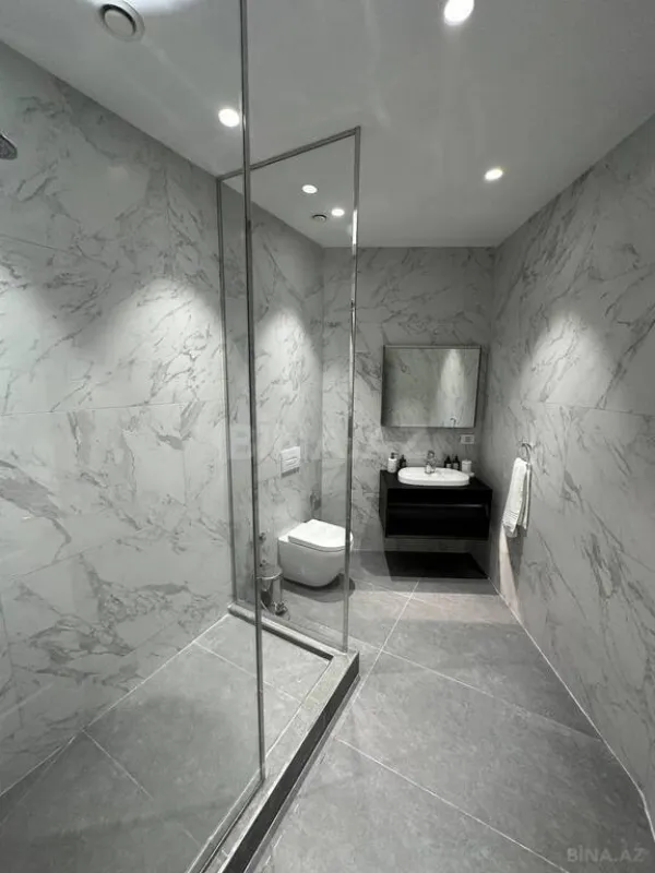 Kirayə verilir 2 otaqlı mənzil 92 m²