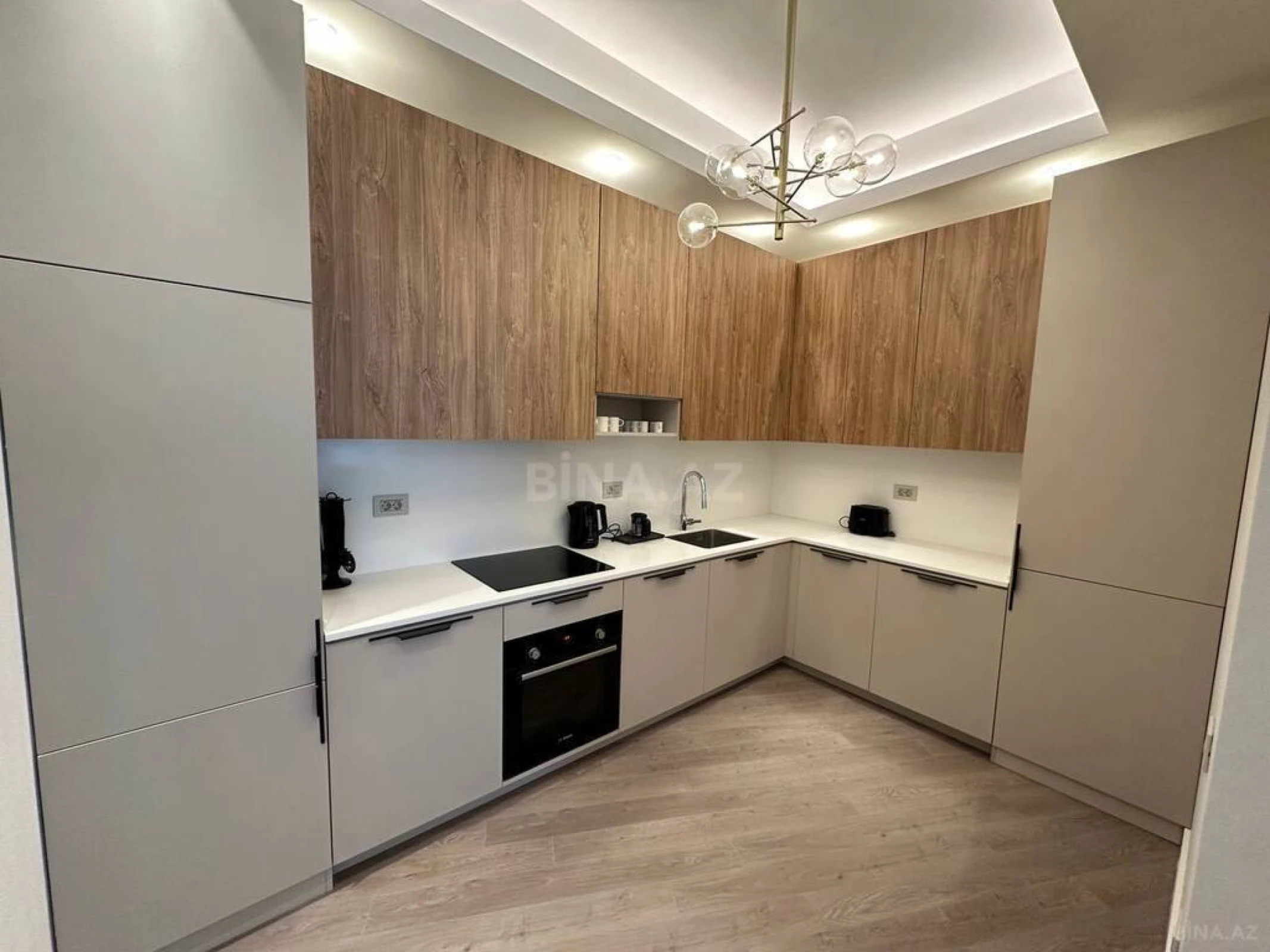 Kirayə verilir 2 otaqlı mənzil 92 m²