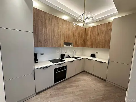 Kirayə verilir 2 otaqlı mənzil 92 m²