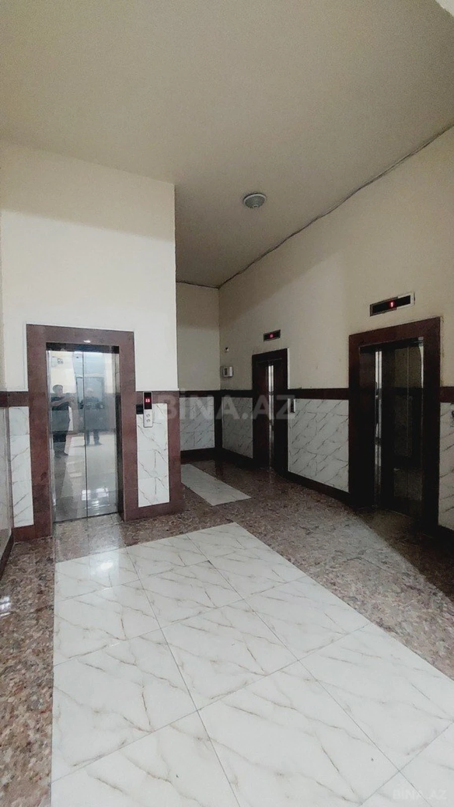 Kirayə verilir 2 otaqlı mənzil 70 m²