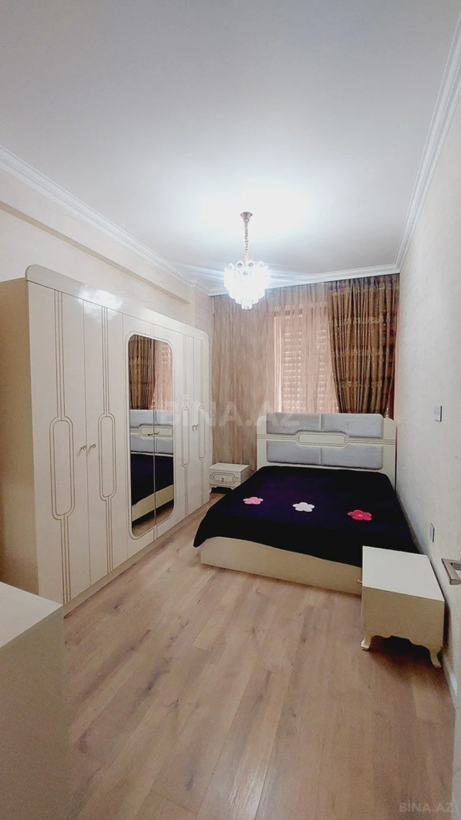 Kirayə verilir 2 otaqlı mənzil 70 m²