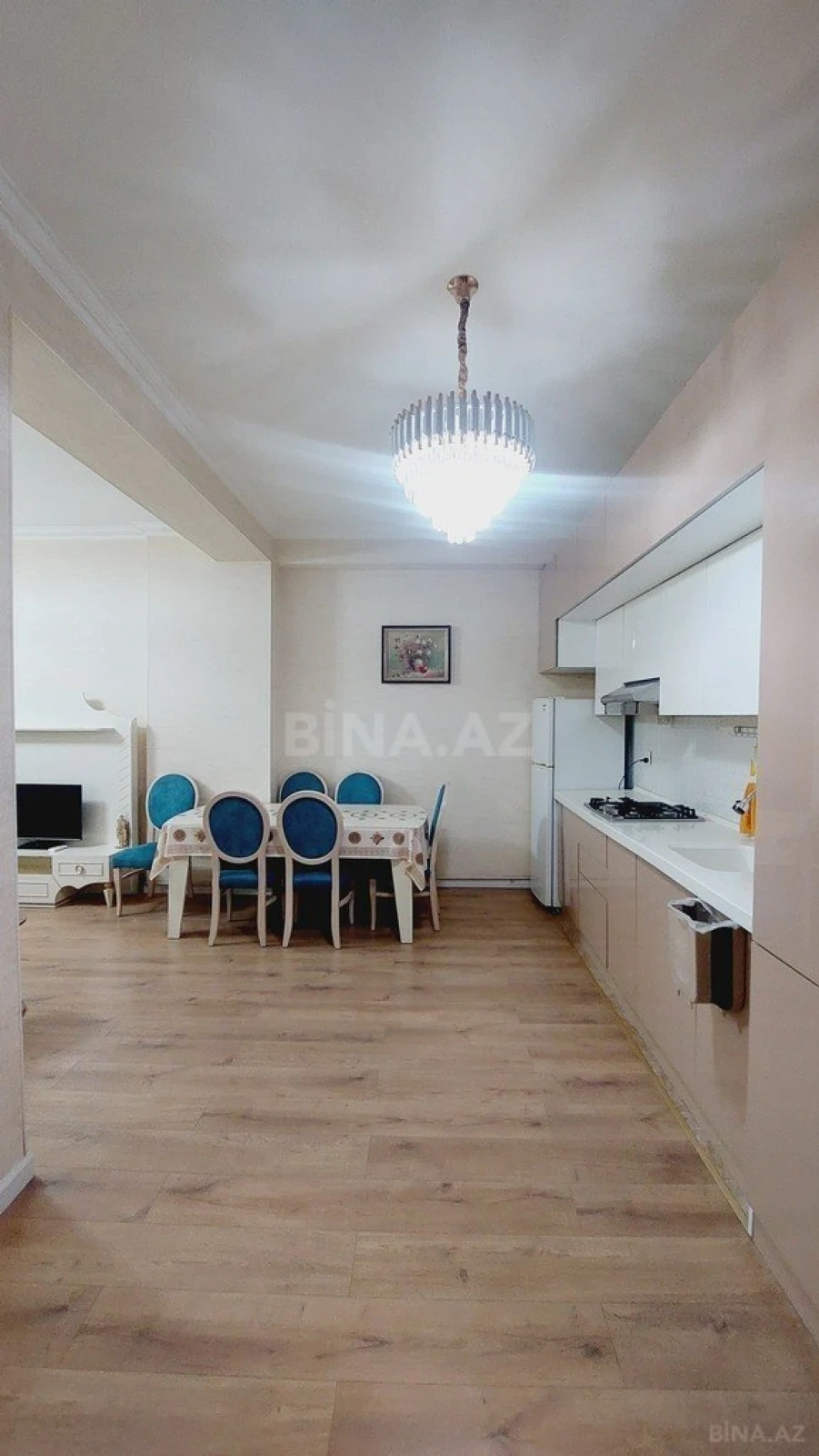 Kirayə verilir 2 otaqlı mənzil 70 m²