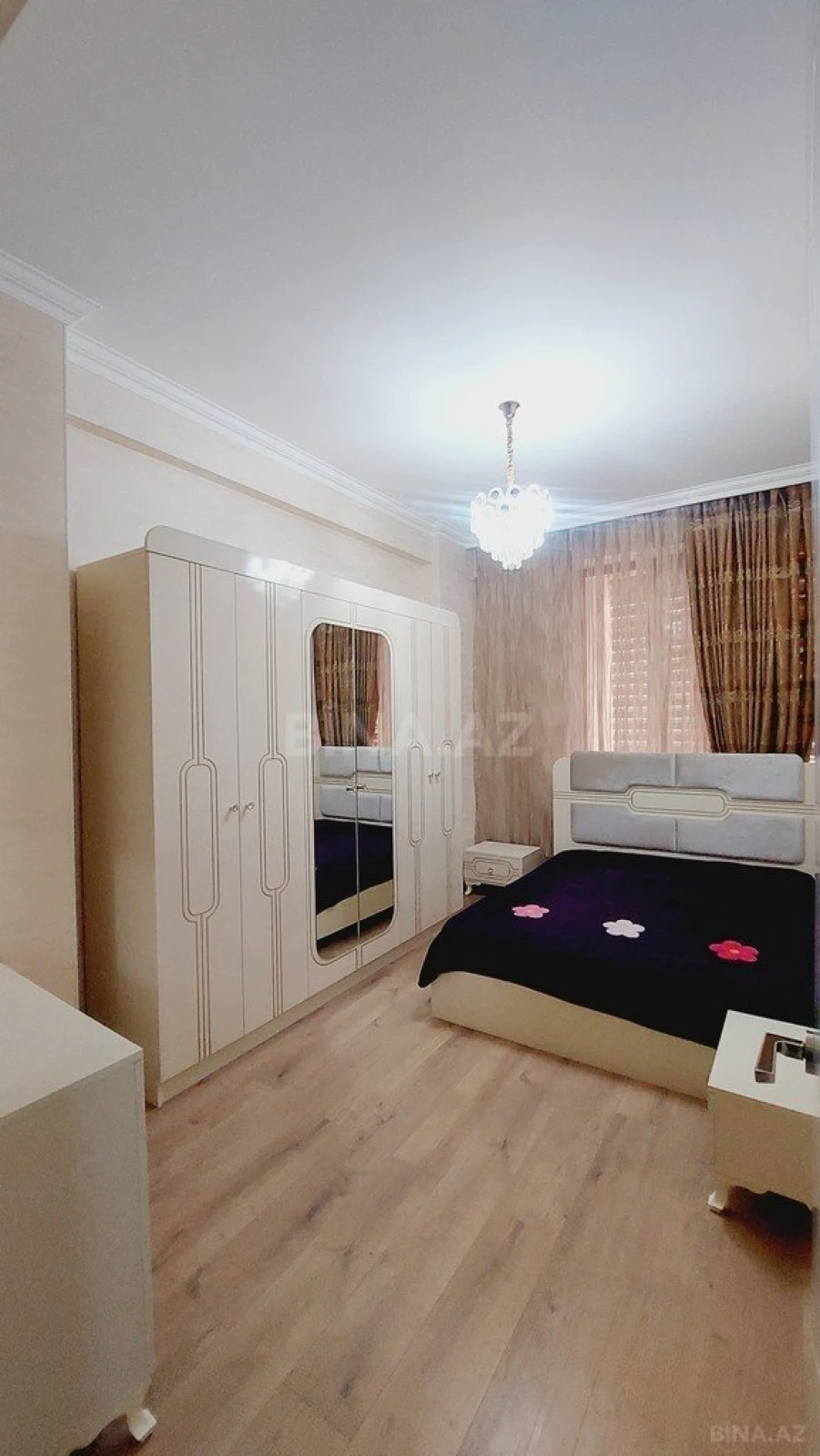 Kirayə verilir 2 otaqlı mənzil 70 m²