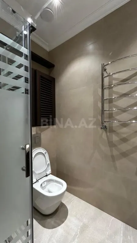 Kirayə verilir 4 otaqlı mənzil 200 m²