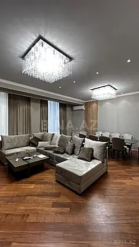 Kirayə verilir 4 otaqlı mənzil 200 m² — Bakı, Nizami 4 otaq 200.00 m²
