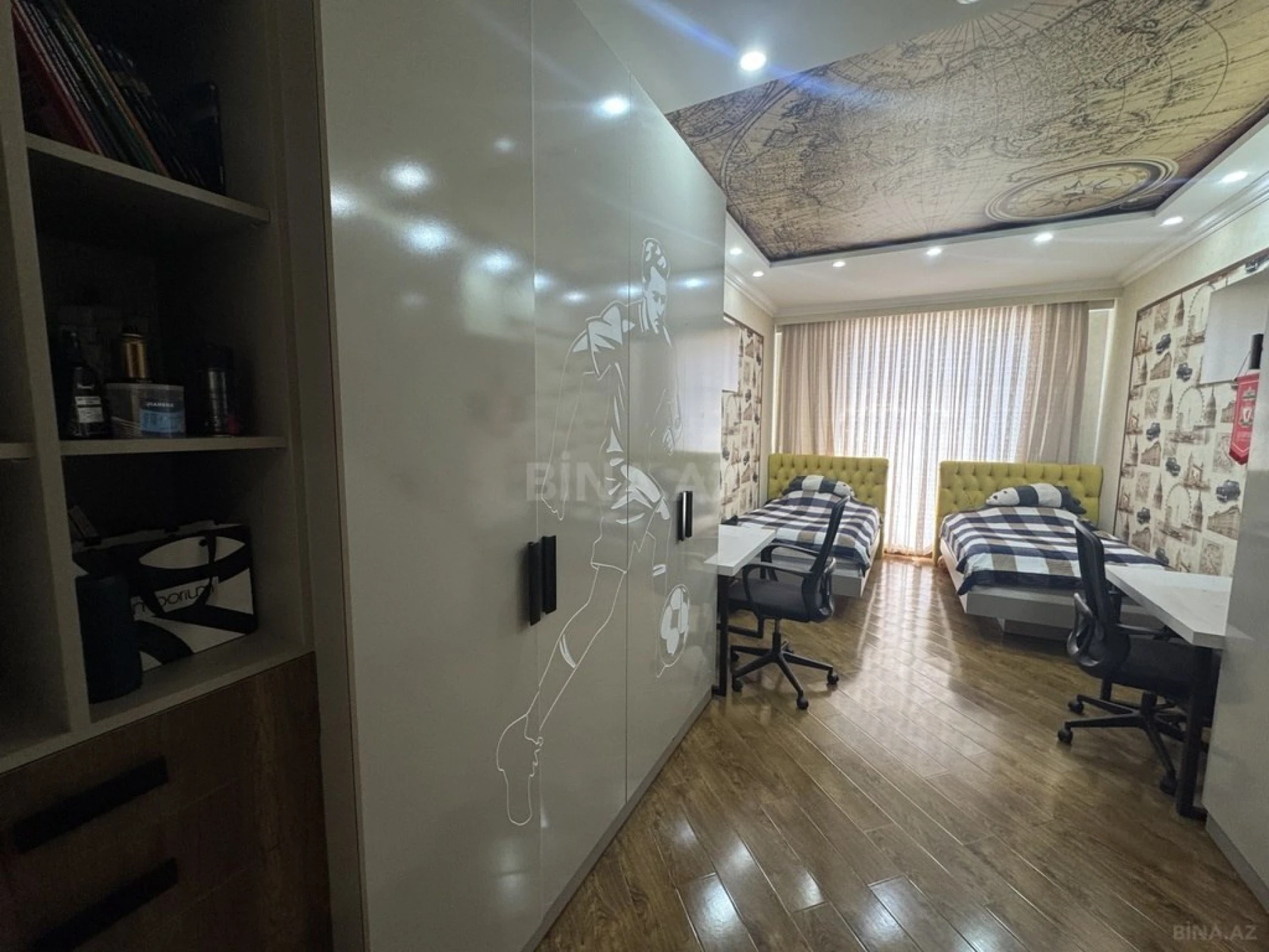Satılır 4 otaqlı mənzil 226 m²