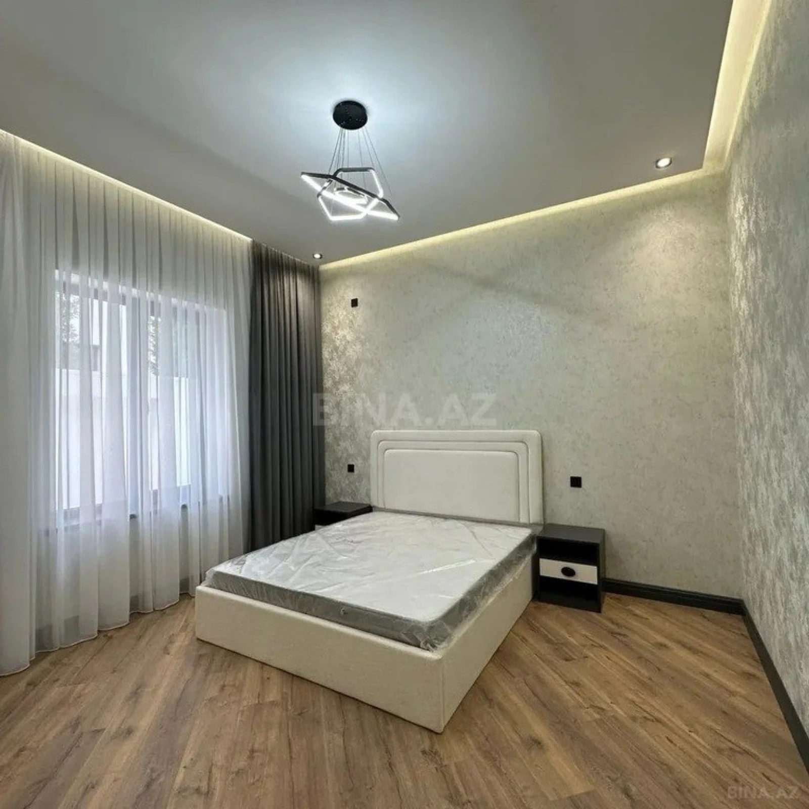 Kirayə verilir 4 otaqlı həyət evi 250 m²