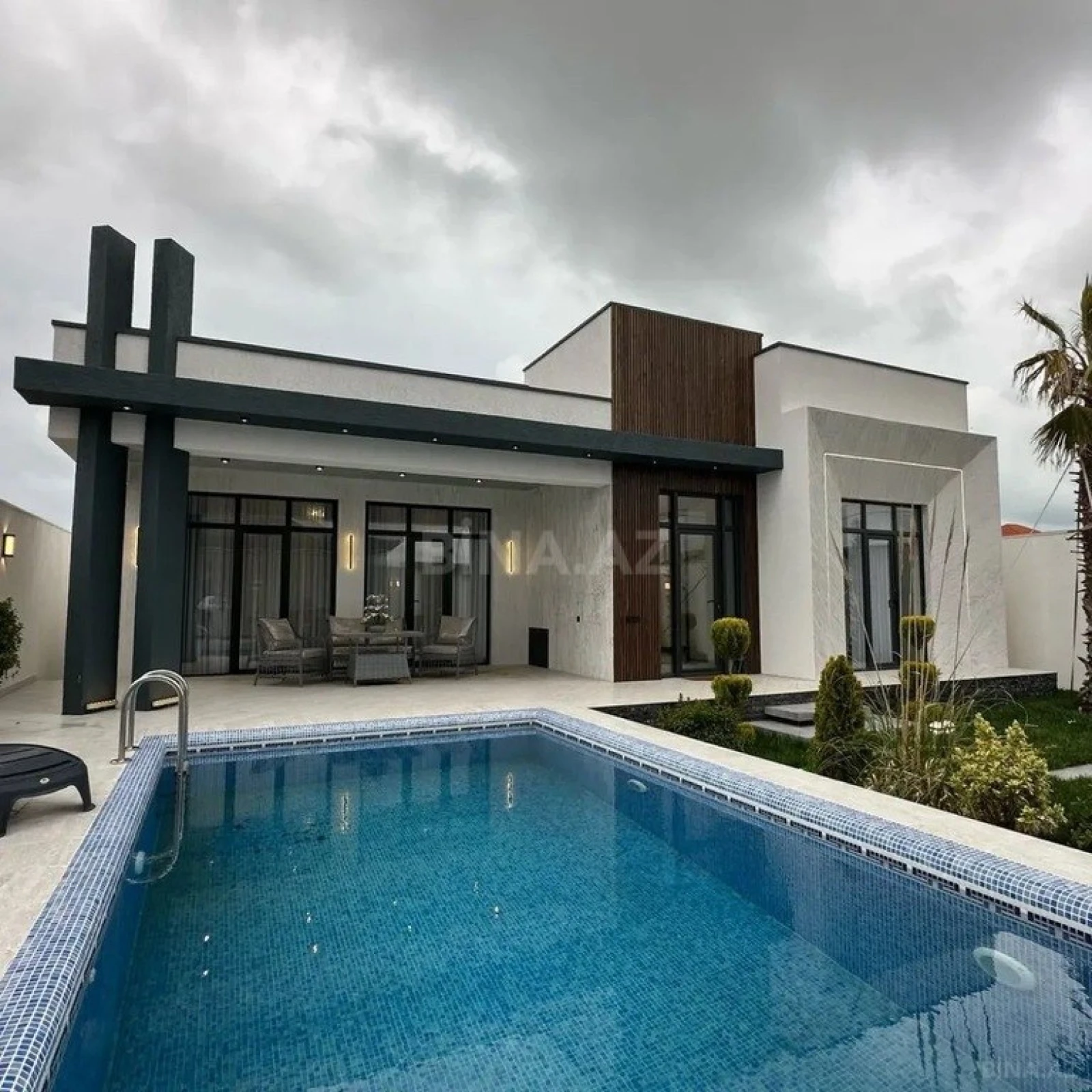 Kirayə verilir 4 otaqlı həyət evi 250 m²