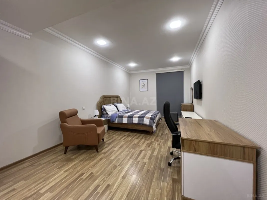 Kirayə verilir 3 otaqlı mənzil 165 m²
