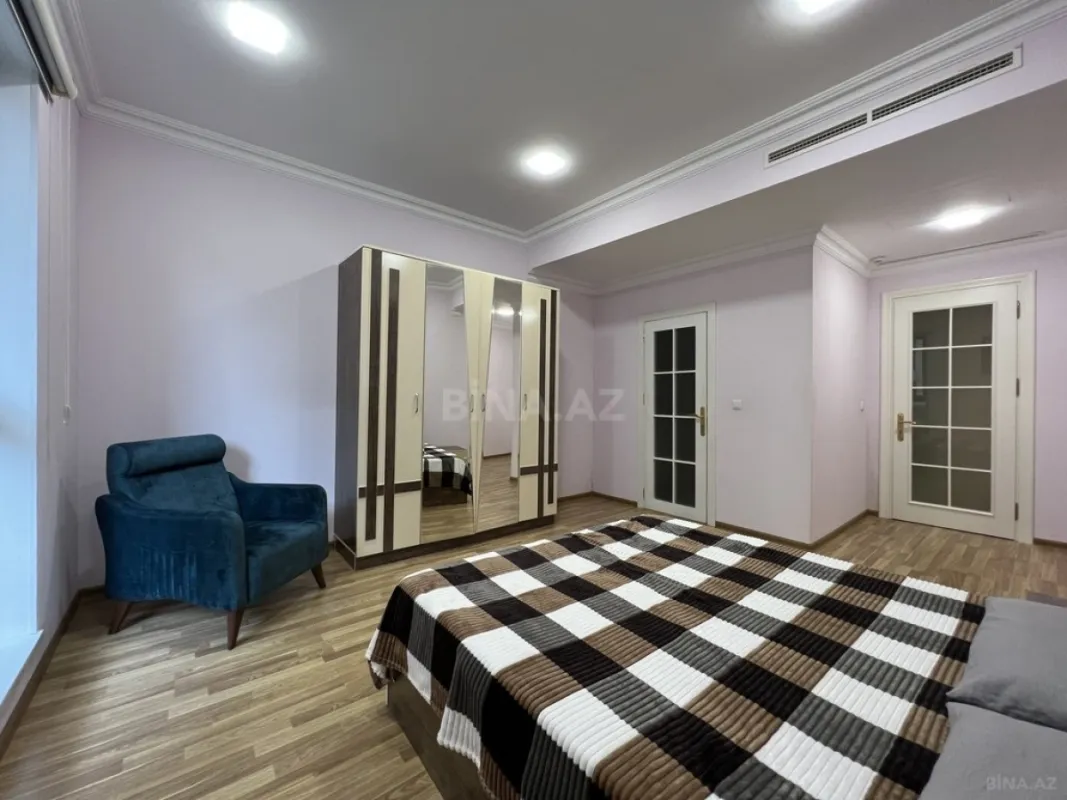 Kirayə verilir 3 otaqlı mənzil 165 m²