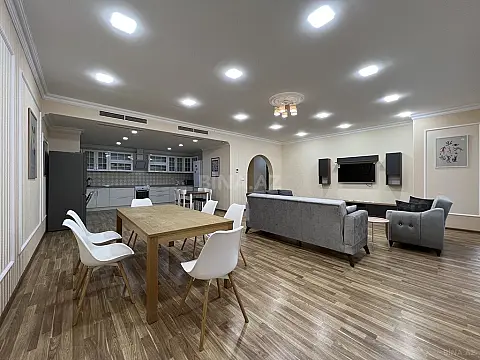 Kirayə verilir 3 otaqlı mənzil 165 m²