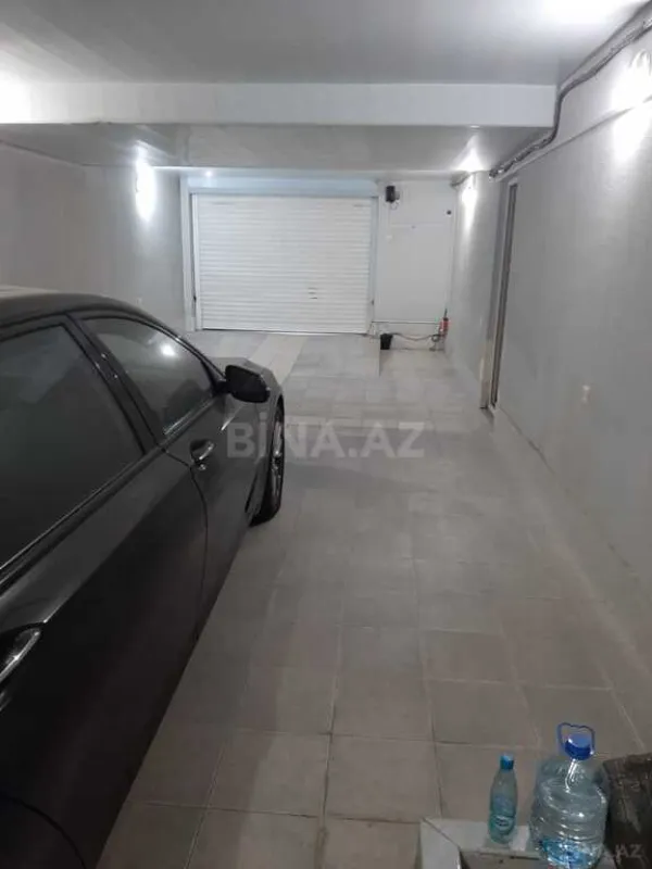 Satılır 10 otaqlı həyət evi 650 m²