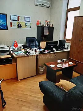 Satılır 10 otaqlı həyət evi 650 m²