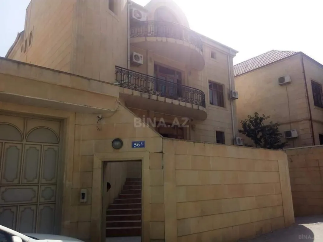 Satılır 10 otaqlı həyət evi 650 m²