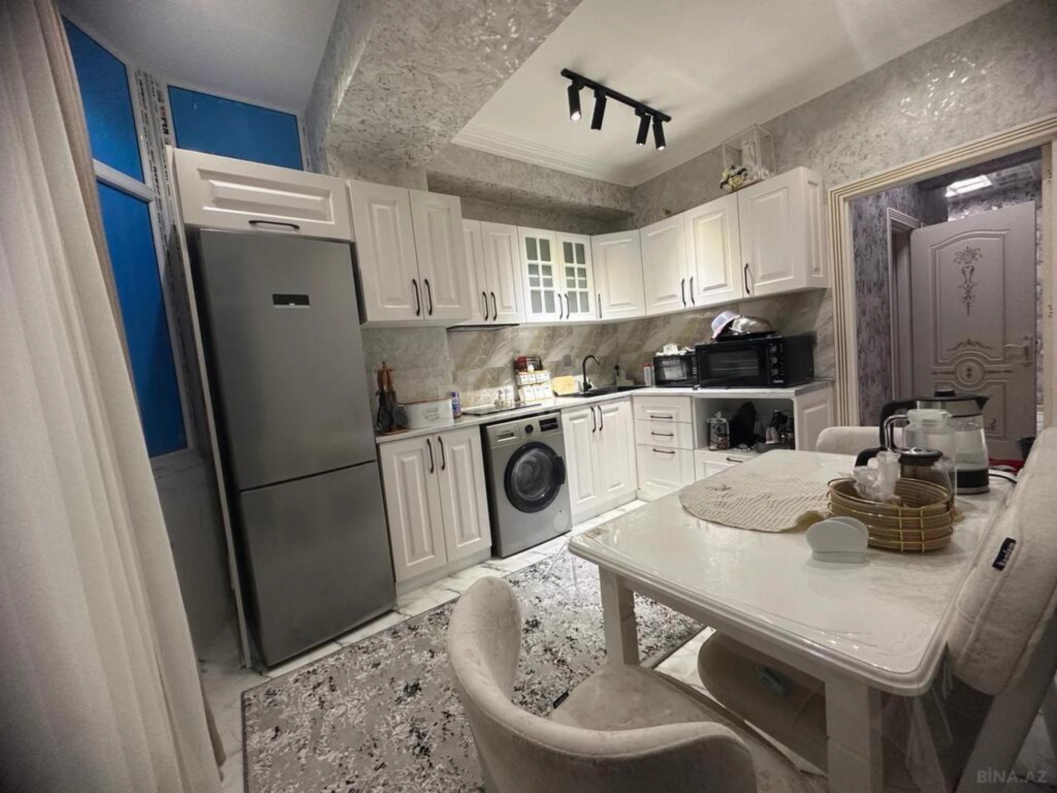 Satılır 2 otaqlı mənzil 90 m²