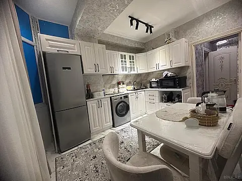 Satılır 2 otaqlı mənzil 90 m²
