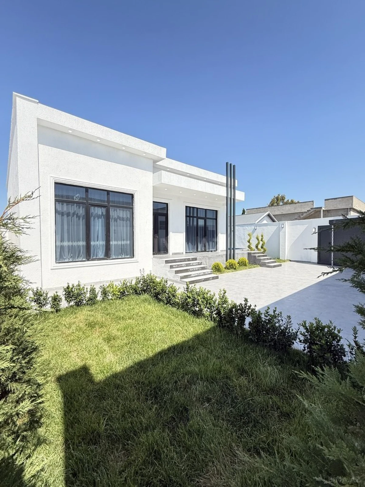 Satılır 4 otaqlı həyət evi 140 m²