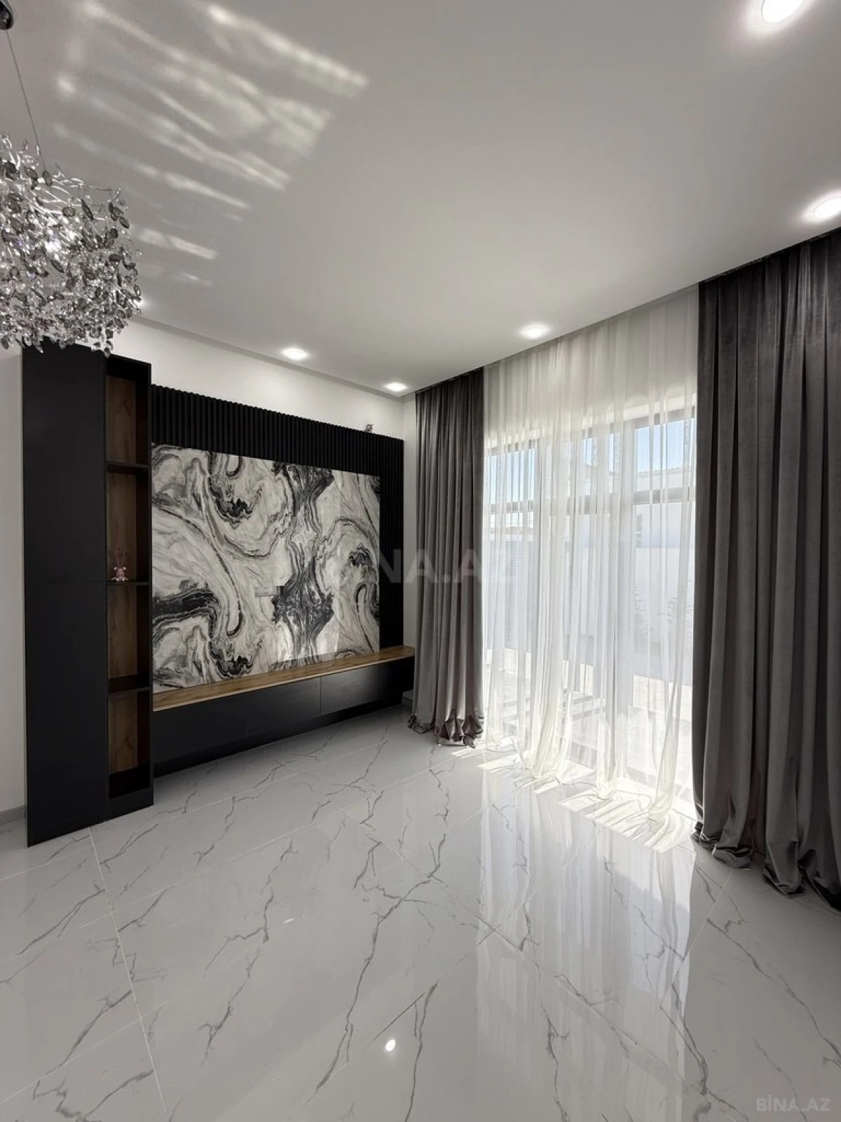 Satılır 4 otaqlı həyət evi 140 m²