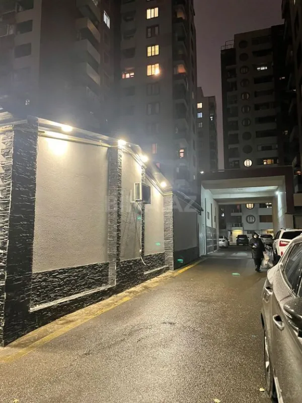 Satılır obyekt 130 m²